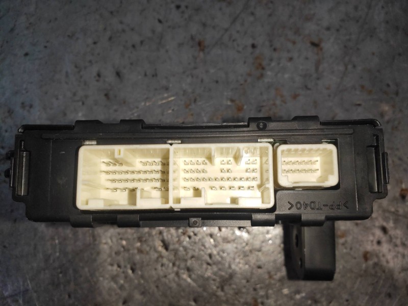 Recambio de modulo electronico para lexus is 300h referencia OEM IAM 2774007911 8865053562 