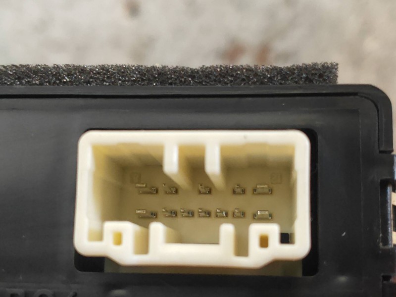 Recambio de modulo electronico para lexus is 300h referencia OEM IAM 8597053060 0515004400 