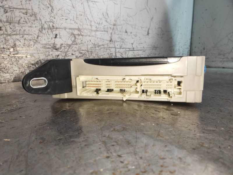 Recambio de modulo electronico para lexus is 300h referencia OEM IAM 2381003800 8922153290 