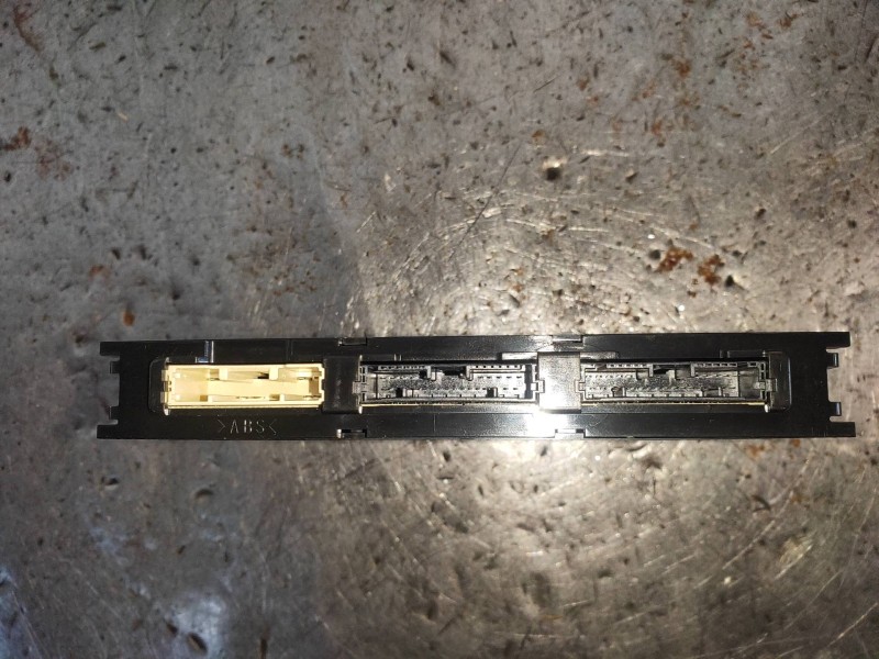 Recambio de modulo electronico para lexus is 300h referencia OEM IAM 2329009730 8999053391 