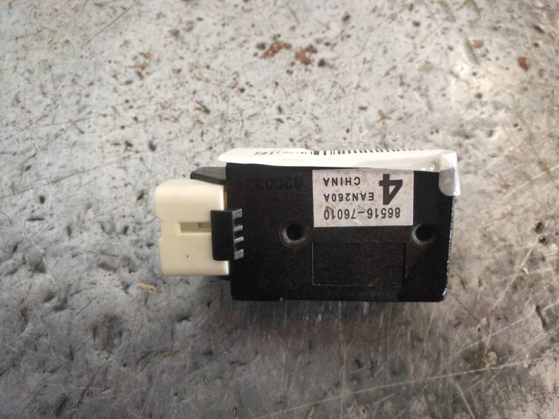 Recambio de modulo electronico para lexus is 300h referencia OEM IAM 8651676010  