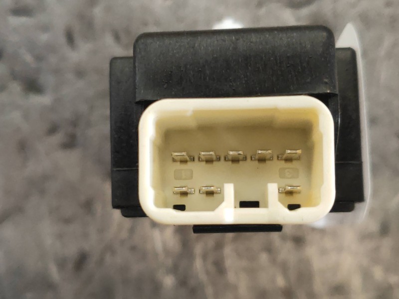 Recambio de modulo electronico para lexus is 300h referencia OEM IAM 8651676010  