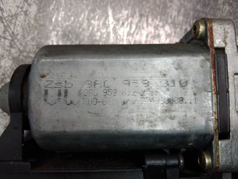 Recambio de elevalunas trasero derecho para volkswagen passat berlina (3a2) cl referencia OEM IAM 3A0959812 3A0959810 