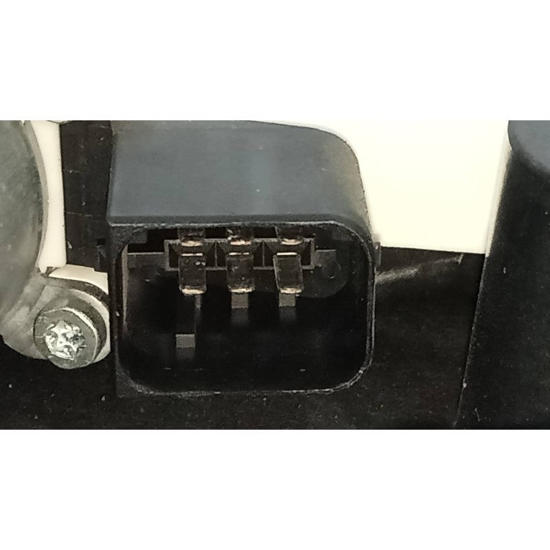 Recambio de elevalunas trasero derecho para mercedes clase cla (w117) cla 220 cdi edition 1 (117.303) referencia OEM IAM A204760