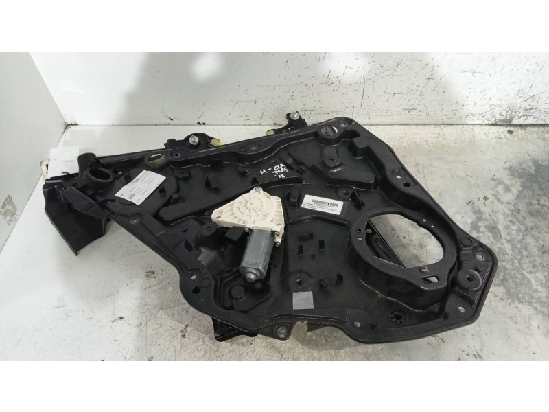 Recambio de elevalunas trasero izquierdo para mercedes clase cla (w117) cla 220 cdi edition 1 (117.303) referencia OEM IAM A2047