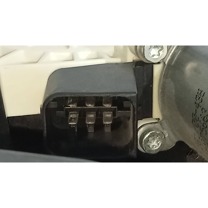 Recambio de elevalunas trasero izquierdo para mercedes clase cla (w117) cla 220 cdi edition 1 (117.303) referencia OEM IAM A2047