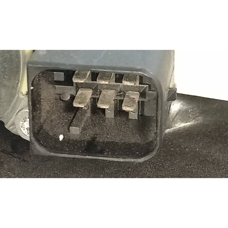 Recambio de elevalunas delantero izquierdo para mercedes clase cla (w117) cla 220 cdi edition 1 (117.303) referencia OEM IAM A20 Recambio de elevalunas delantero izquierdo para mercedes clase cla (w117) cla 220 cdi edition 1 (117.303) referencia OEM IAM A20