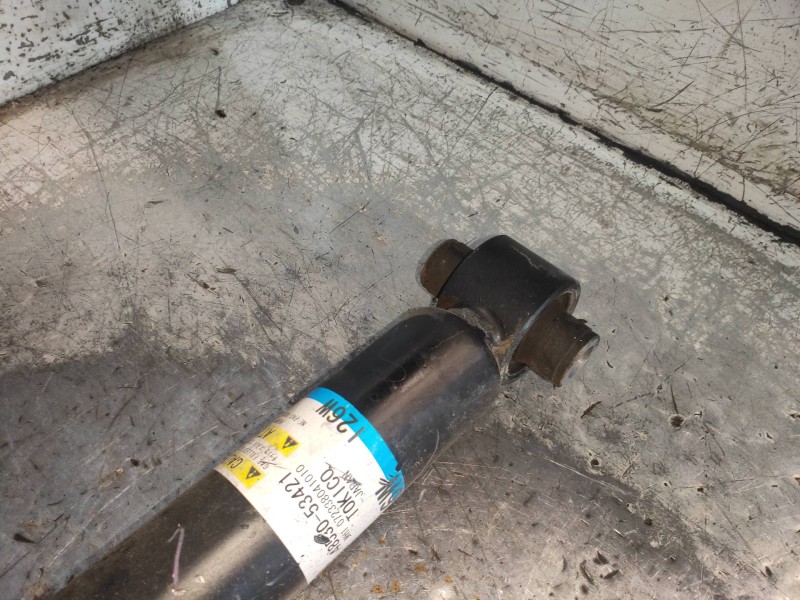 Recambio de amortiguador trasero derecho para lexus is 300h referencia OEM IAM 4853053421  