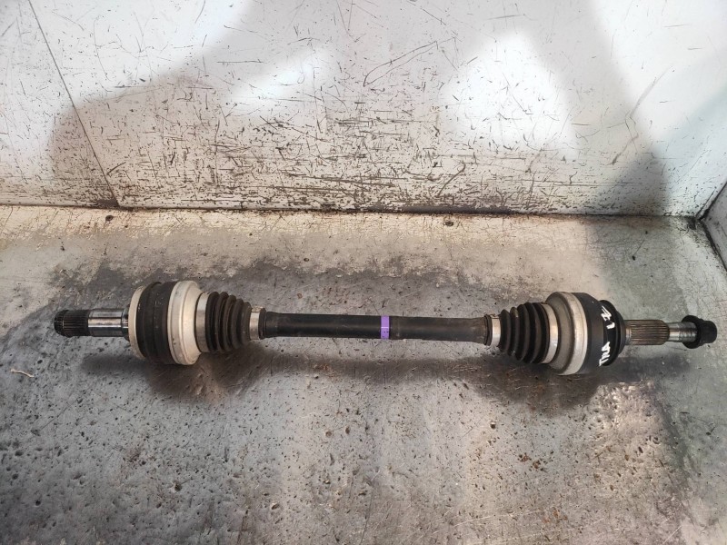 Recambio de transmision trasera izquierda para lexus is 300h referencia OEM IAM 4234053040  