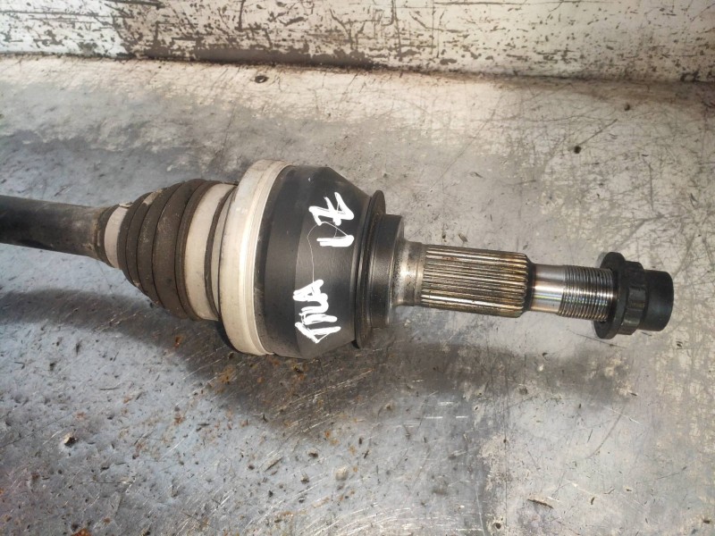 Recambio de transmision trasera izquierda para lexus is 300h referencia OEM IAM 4234053040  