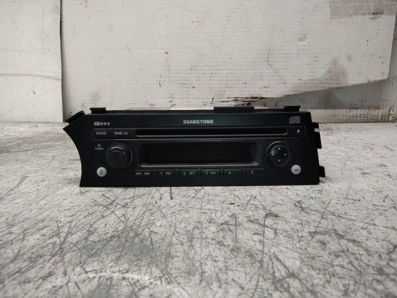 Recambio de sistema audio / radio cd para ssangyong actyon 2.0 td cat referencia OEM IAM 8910009070 A2C53251127 