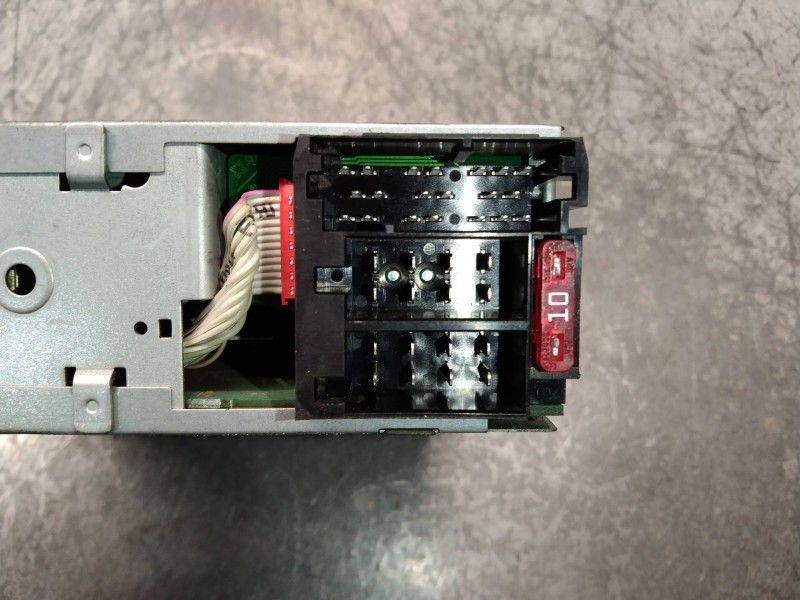 Recambio de sistema audio / radio cd para ssangyong actyon 2.0 td cat referencia OEM IAM 8910009070 A2C53251127 