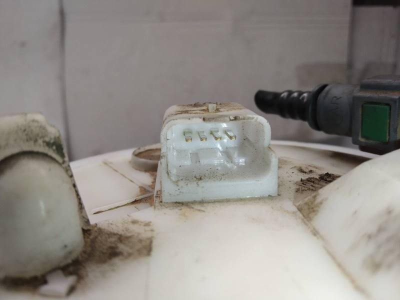 Recambio de bomba combustible para renault megane ii coupe/cabrio confort authentique referencia OEM IAM   