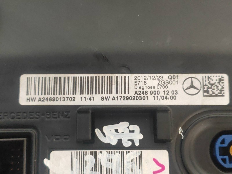 Recambio de pantalla multifuncion para mercedes clase b (w246) b 220 4matic (246.247) referencia OEM IAM A2469001203 A2469013702