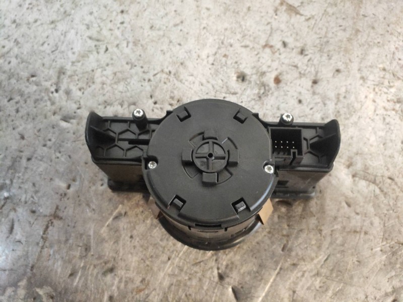 Recambio de mando luces para mercedes clase cla (w117) cla 180 cdi (117.312) referencia OEM IAM A2129050551  