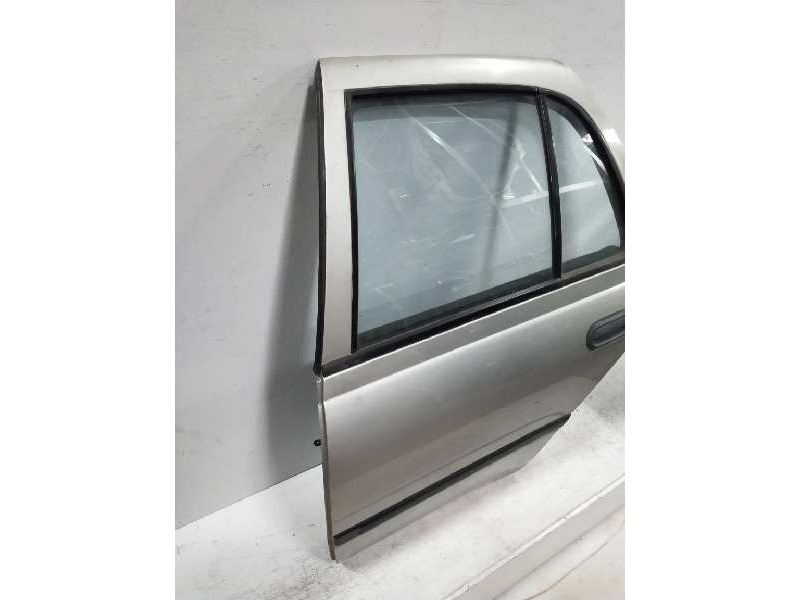 Recambio de puerta trasera izquierda para nissan sunny berlina (n14) lx referencia OEM IAM   