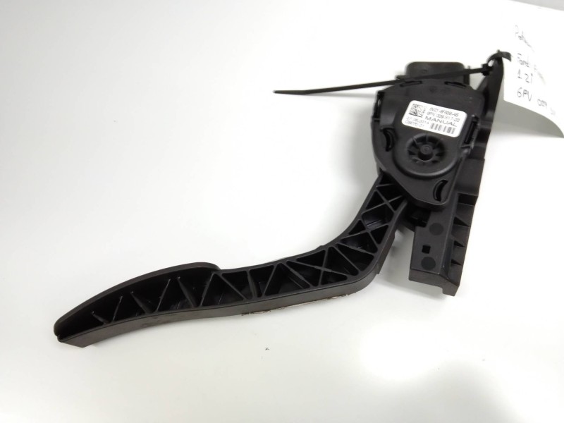 Recambio de potenciometro pedal para ford fiesta (ccn) 1.25 16v cat referencia OEM IAM 6PV00951720 8V219F836AB 