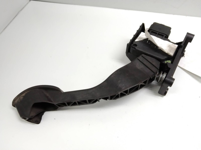 Recambio de potenciometro pedal para ford ka (ccu) 1.3 tdci cat referencia OEM IAM C497  