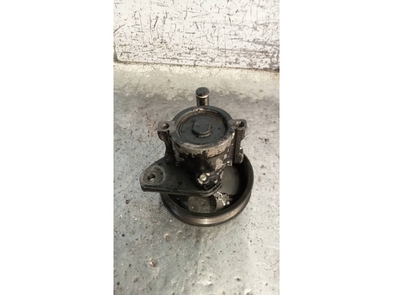 Recambio de bomba direccion para volvo serie 440 turbo referencia OEM IAM   