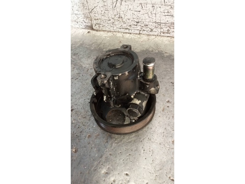 Recambio de bomba direccion para volvo serie 440 turbo referencia OEM IAM   