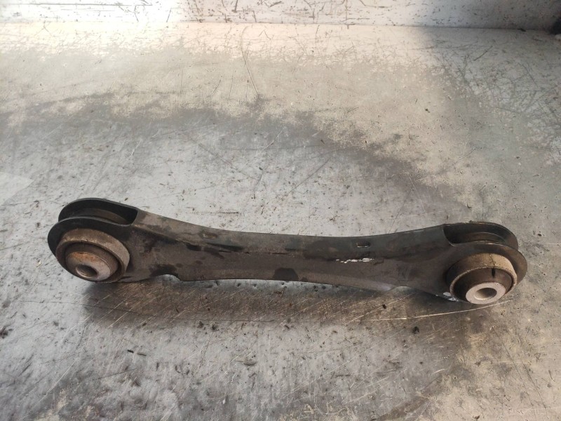 Recambio de brazo suspension superior trasero derecho para bmw serie 3 lim. (f30) 318d referencia OEM IAM 679254004  