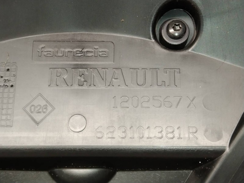 Recambio de rejilla delantera para renault kangoo profesional referencia OEM IAM 623101381R 1202567X 