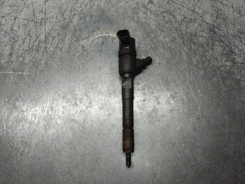 Recambio de inyector para suzuki swift berlina (mz) gl (3-ptas.) referencia OEM IAM 0445110083  