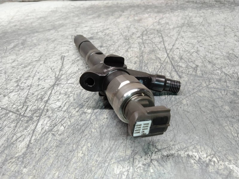 Recambio de inyector para nissan navara pick-up (d40m) double cab le 4x4 referencia OEM IAM 16600EC00A 10H00388 