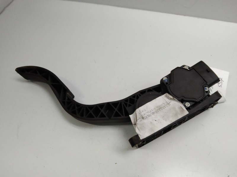 Recambio de potenciometro pedal para hyundai santa fe (sm) 2.0 crdi cat referencia OEM IAM 0281002557 3270526010 