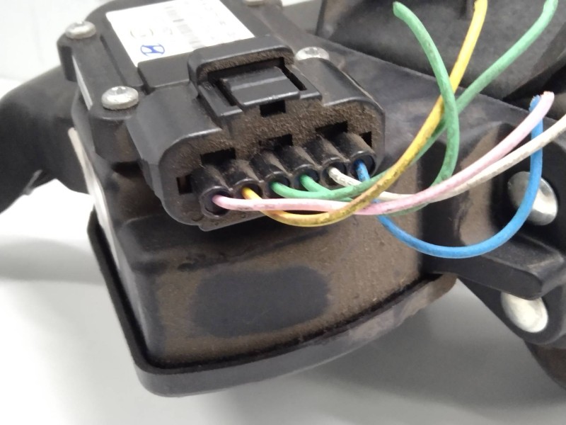 Recambio de potenciometro pedal para hyundai sonata (nf) 2.0 crdi cat referencia OEM IAM 327263L200 BF10422A3L000 