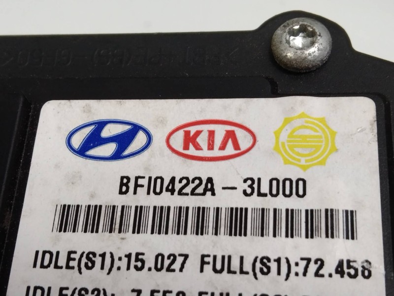 Recambio de potenciometro pedal para hyundai sonata (nf) 2.0 crdi cat referencia OEM IAM 327263L200 BF10422A3L000 