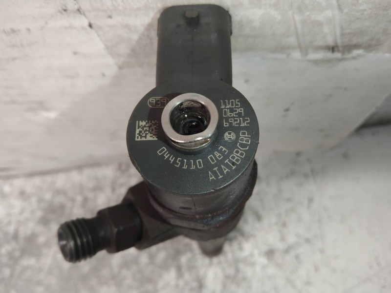 Recambio de inyector para suzuki swift berlina (mz) gl (3-ptas.) referencia OEM IAM 0445110083  