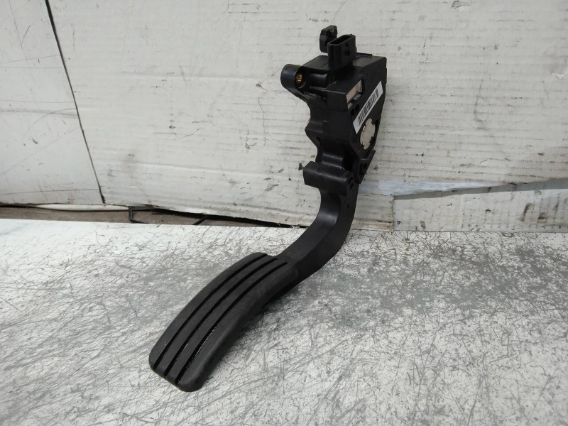 Recambio de potenciometro pedal para dacia dokker 1.5 dci diesel fap cat referencia OEM IAM 180023122R  