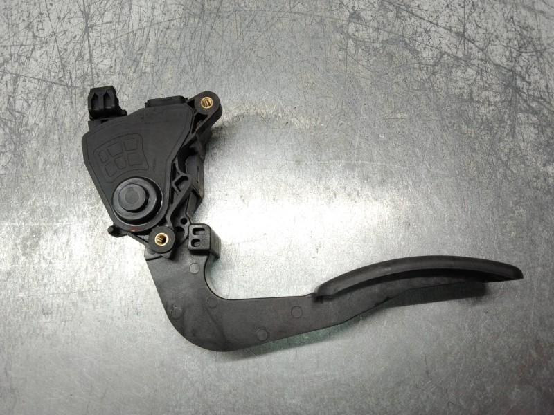 Recambio de potenciometro pedal para dacia dokker 1.5 dci diesel fap cat referencia OEM IAM 180023122R  