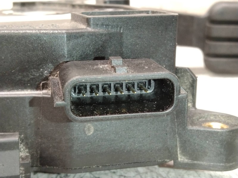 Recambio de potenciometro pedal para dacia dokker 1.5 dci diesel fap cat referencia OEM IAM 180023122R  