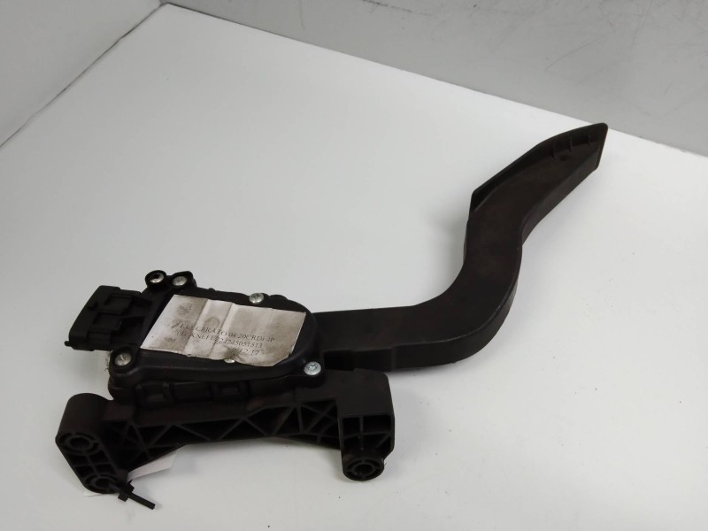 Recambio de potenciometro pedal para kia cerato 2.0 turbodiesel cat referencia OEM IAM 327002F200  