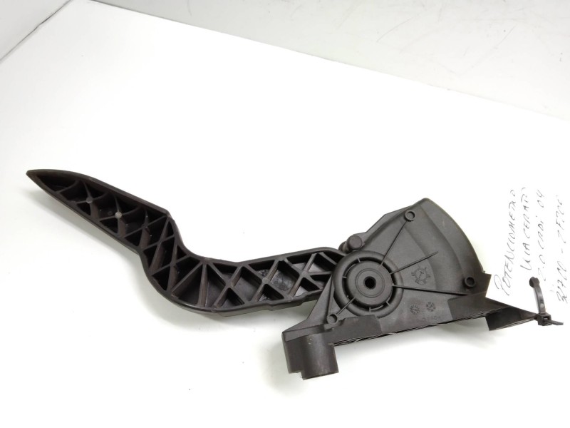 Recambio de potenciometro pedal para kia cerato 2.0 turbodiesel cat referencia OEM IAM 327002F200  