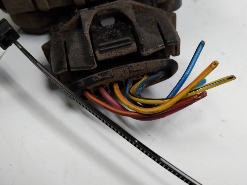 Recambio de potenciometro pedal para kia cerato 2.0 turbodiesel cat referencia OEM IAM 327002F200  