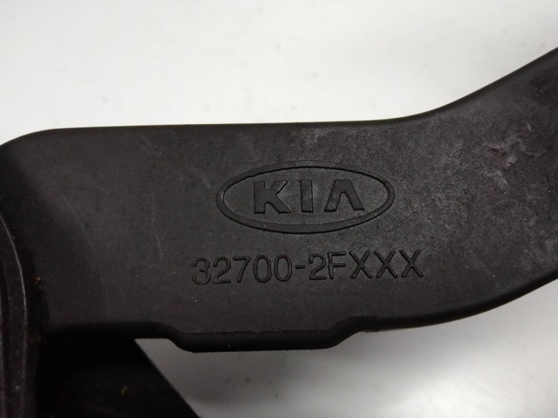 Recambio de potenciometro pedal para kia cerato 2.0 turbodiesel cat referencia OEM IAM 327002FXXX  