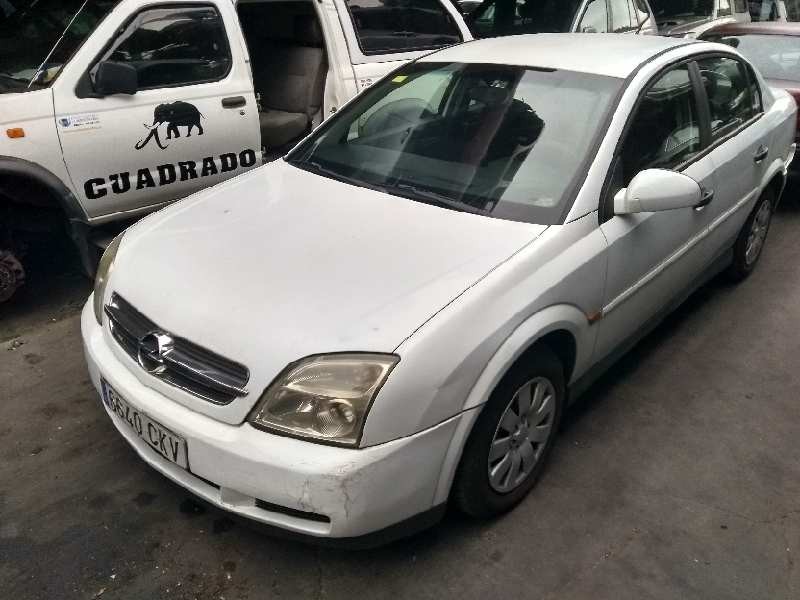 opel vectra c berlina del año 2003