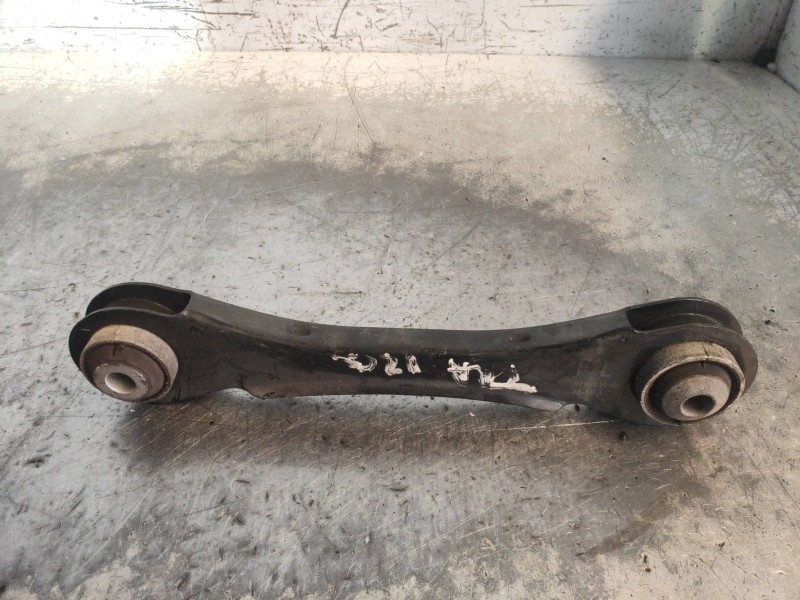 Recambio de brazo suspension superior trasero izquierdo para bmw serie 3 lim. (f30) 318d referencia OEM IAM 679253904  