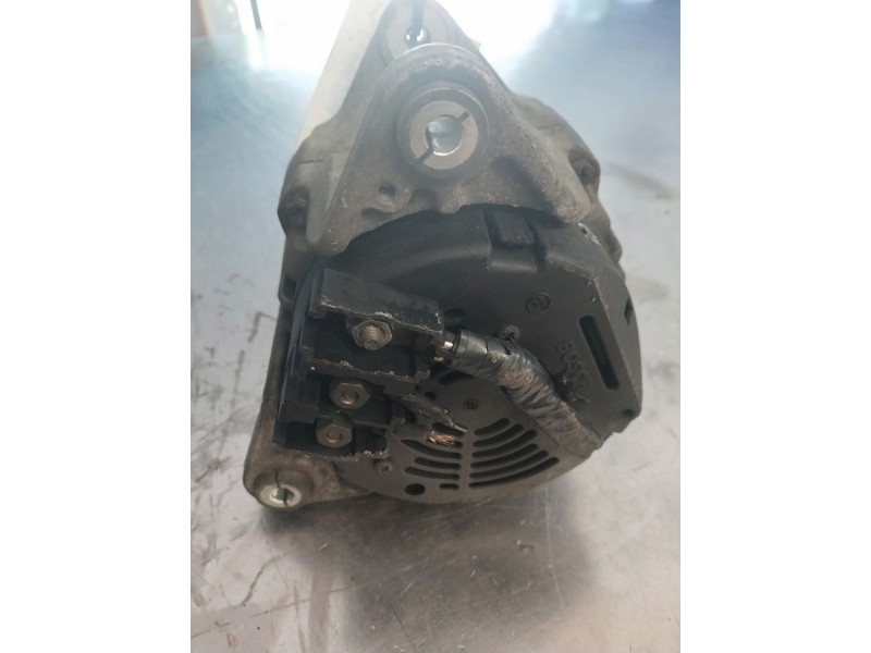 Recambio de alternador para ford fiesta berlina valore referencia OEM IAM 0123310023 BOSCH 