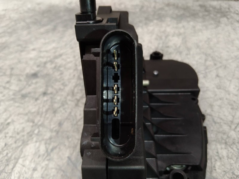 Recambio de motor cierre centralizado delantero izquierdo para ford focus lim. 1.6 tdci cat referencia OEM IAM BM5AA21813AF 9217