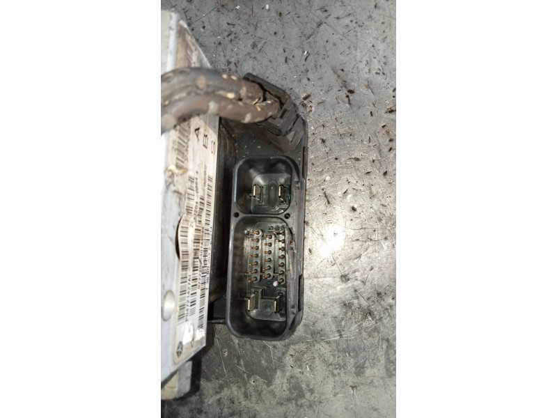 Recambio de abs para chrysler voyager (rg) 2.8 crd grand voyager limited referencia OEM IAM 25094602373 04686702AC 