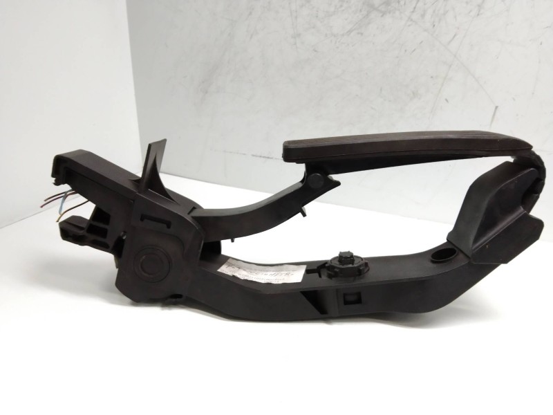 Recambio de potenciometro pedal para mercedes clase e (w211) berlina 3.0 cdi cat referencia OEM IAM A2113000904  