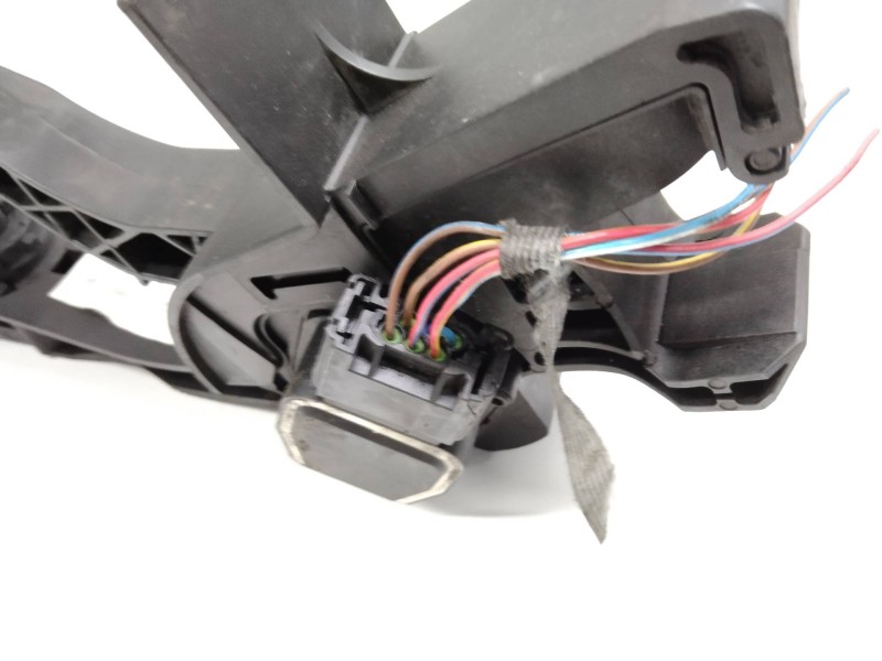 Recambio de potenciometro pedal para mercedes clase e (w211) berlina 3.0 cdi cat referencia OEM IAM A2113000904  