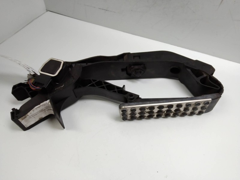 Recambio de potenciometro pedal para mercedes clase e (w211) berlina 3.0 cdi cat referencia OEM IAM A1713000104  
