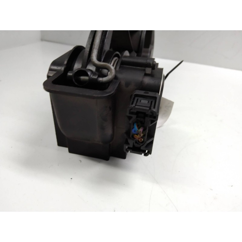 Recambio de potenciometro pedal para mercedes clase b (w245) 2.0 cdi cat referencia OEM IAM A1653000504  