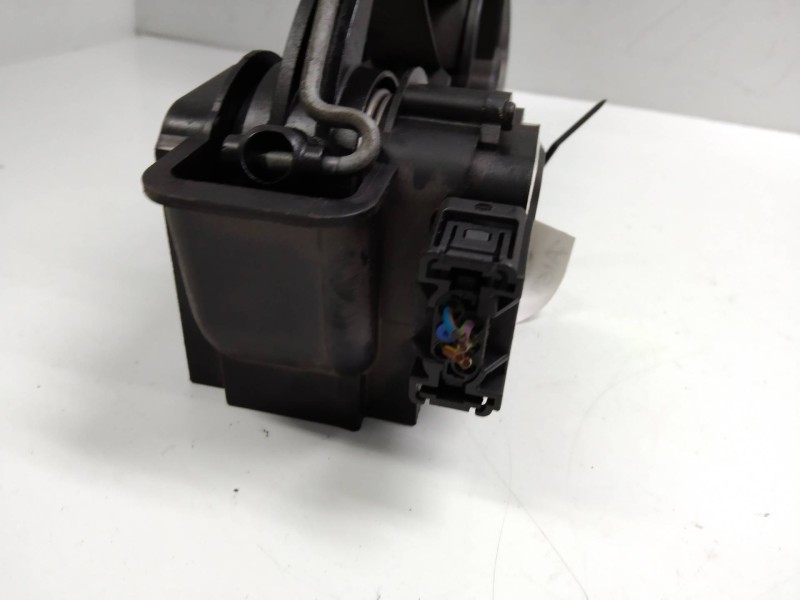 Recambio de potenciometro pedal para mercedes clase b (w245) 2.0 cdi cat referencia OEM IAM A1653000504  