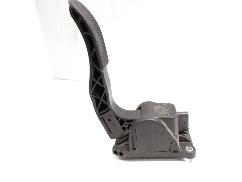 Recambio de potenciometro pedal para mercedes sprinterii caja cerrada (desde 01.06) 511/515 cdi 4x4 (906.653/655/657) referencia